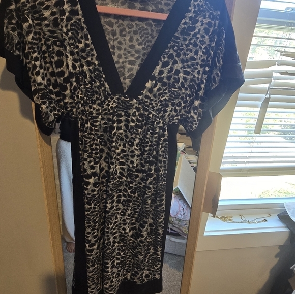 Women Swim suit cover up - Picture 2 of 5